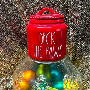 NWT Rae Dunn “Deck the Paws” cat / dog treats jar / canister — GIFTABLE